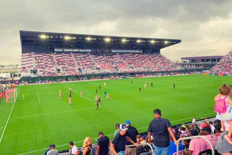 Você viverá a euforia do futebol em Miami!
